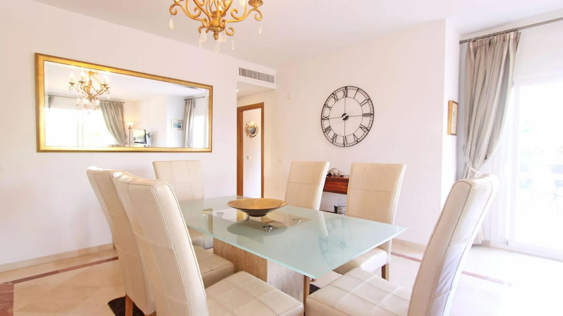 1126 Beachfront High Standard Apartment With Terrace Estepona