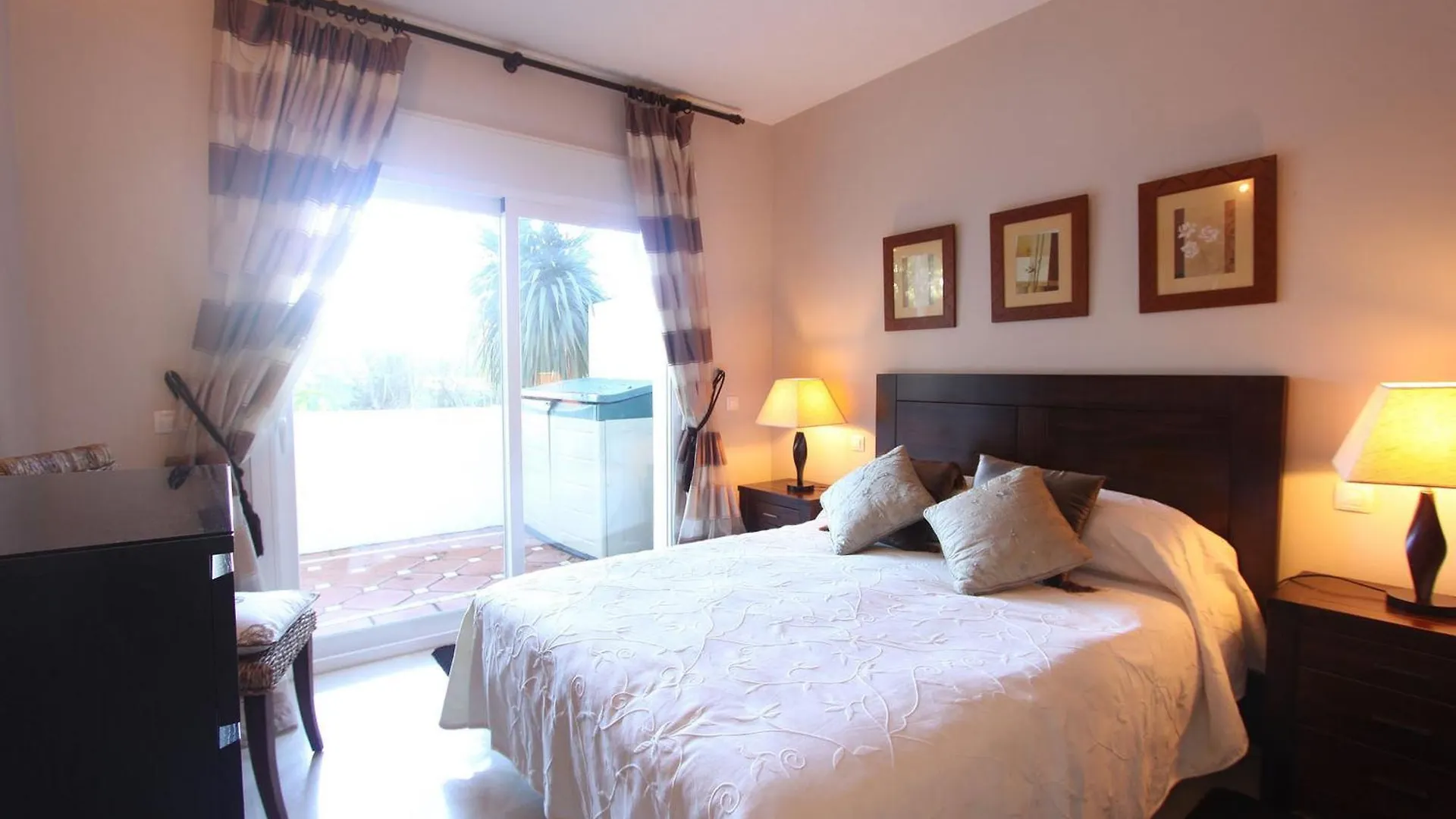 1126 Beachfront High Standard Apartment With Terrace Estepona
